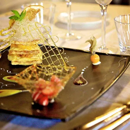 & L'antico Forziere Deruta